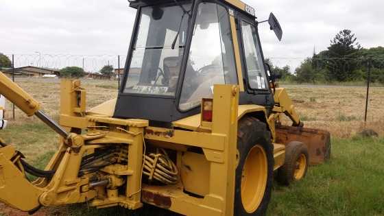 CAT 428 B TLB