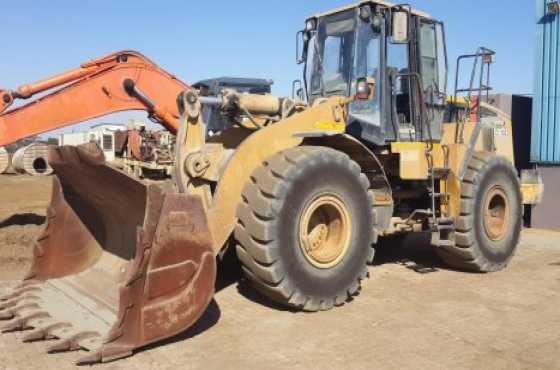 CAT 966G Front end loader - Used