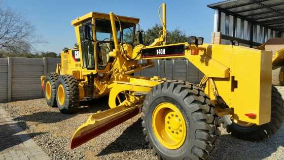 Caterpillar 140H Grader