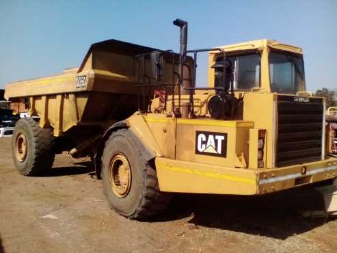 Caterpillar D25D dump truck