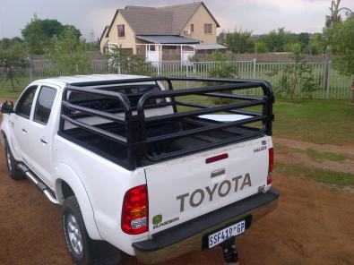Cattle frame tralies
