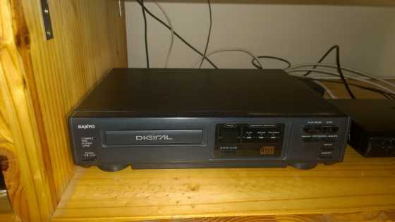 CD player for sale