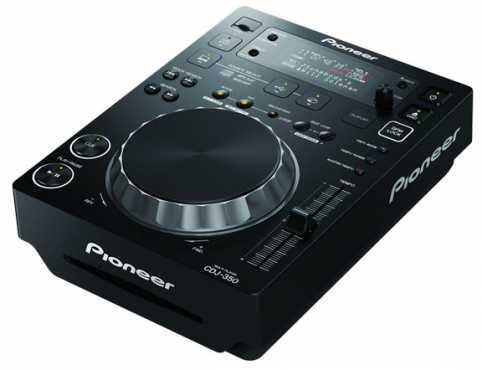 CDJ 350 x 2 and DJM 750