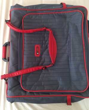 Cellini 039suit hanger039 travel bag.