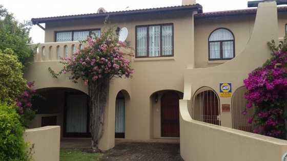 Centrally situated townhouse in Plettenberg Bay 5mins from Central Beach