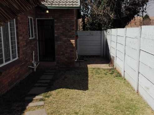 Centurion 2 bed, 1 bath in Highveld