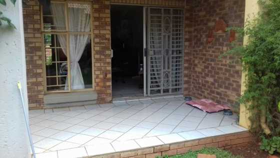 CENTURION 3 BEDROOM, DOUBLE GARAGE WITH GARDEN - available within 1 week