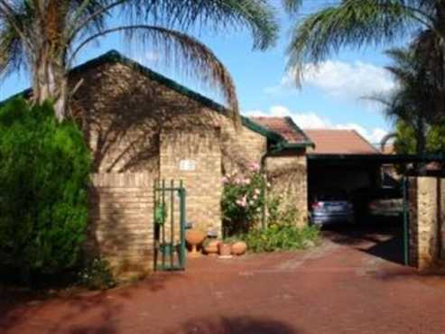 Centurion - Bedrooms to Rent in Furnished Townhouse