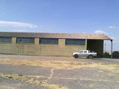 CHADS LIQUOR WHOLESALERS BUILDING FOR SALE R1,5M