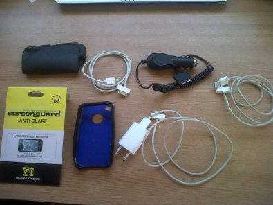 Charger for an Iphone 4  S4 Cube with accessories