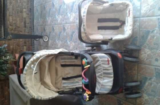 Chelino Pram and car seat set