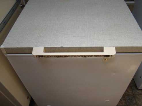 Chest Freezer 210L