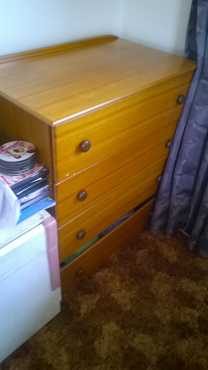 Chest of drawers