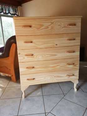 chest of drawers