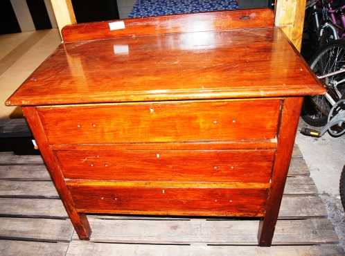 Chest of Drawers S018608B Rosettenvillepawnshop