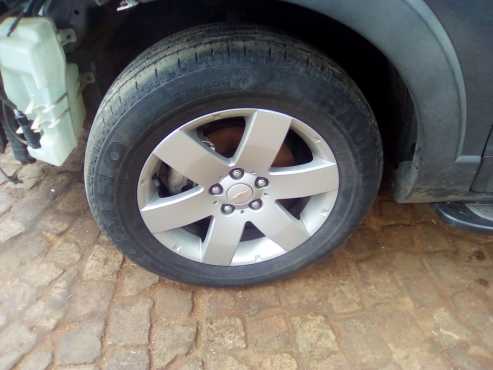 Chevrolete Captiva LT 2.4 Automatic Wheels for sale