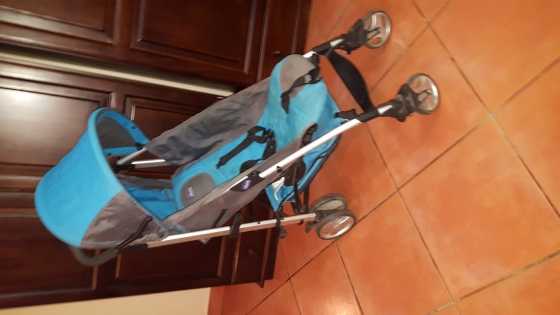 CHICCO LIGHTWAY STROLLER  R500