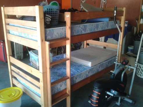 childrens double woodenbed