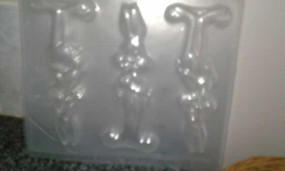 Chocolate moulds 100 plus