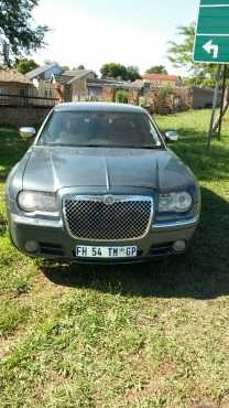 Chrysler 300c 5.7, V8 HEMI , BLUE,18000KM, R85 000