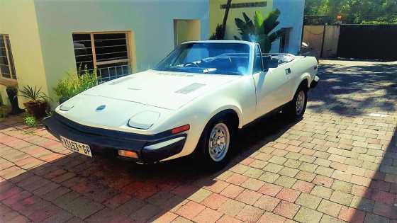 Classic Sport Car - Convertible Triumph for sale - Pristine Condition