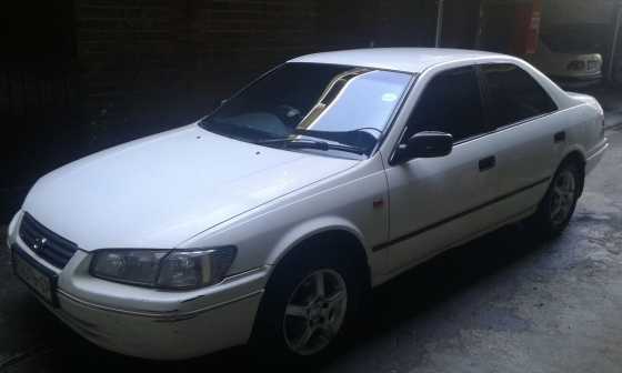 Clean 2003 Toyota Camry 2.2 for sale.