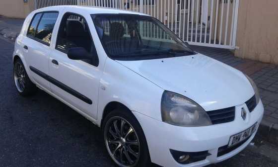 Clean 2008 Renault Clio 1.4 for sale.