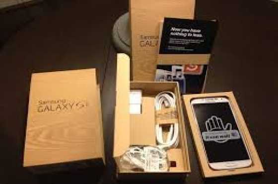 Clean Samung Galaxy S4, 32GB. Never used with Accessories