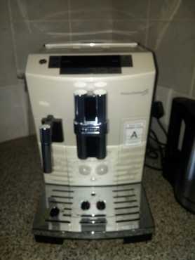 Coffee Machine for sale Delonghi