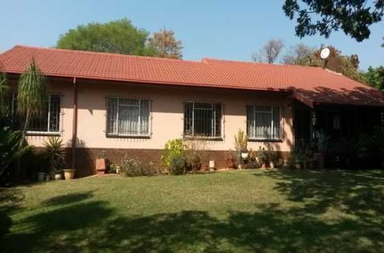 Colbyn   Pretoria   Spacious  5 Bedroom House For Sale