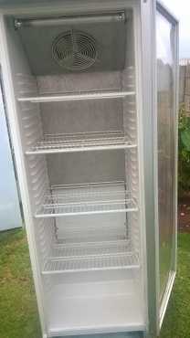 Cold drink fridge