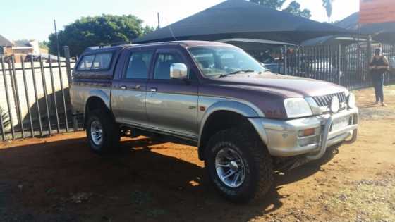 Colt 3.0 4x4 Double Cab