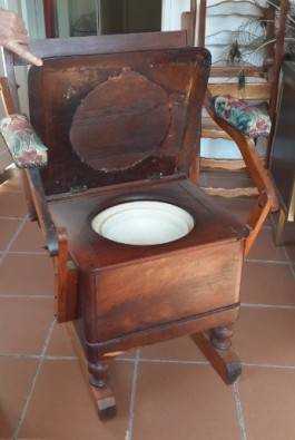 Commode Antique Toilet