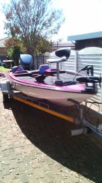 Competition ready 17ft Bass Boat r55 000 only