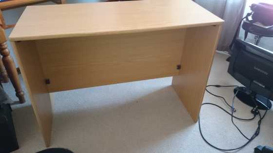 Computer desk