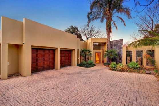 Contemporary Executive Home 5 beds, 3 baths, pool and tennis courts RIVONIA ON SHOW SUNDAY