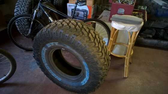 COOPER STT MUDD TERRAIN 35quot 4 new tyres