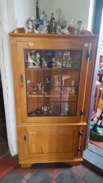 Corner Cabinet