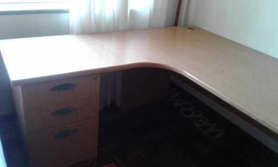 corner desk