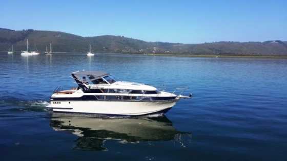 Coronet 26ft Coronet with 2 x 3.2L V6 Mercruiser