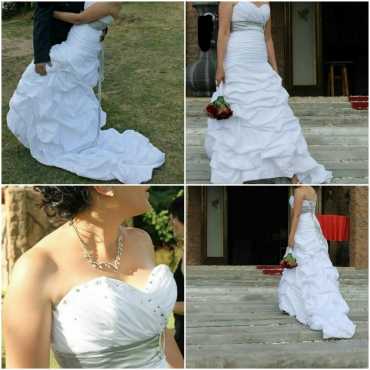 Cosmobella Wedding Dress For Sale