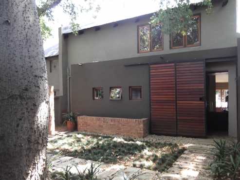 Cosy 2 Bedroom House in Waterkloof