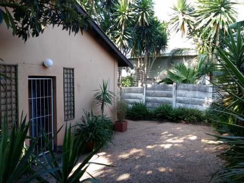 COTTAGE-INCLUDES W amp L  WI-FI  DSTV  POOL  PET FRIENDLY