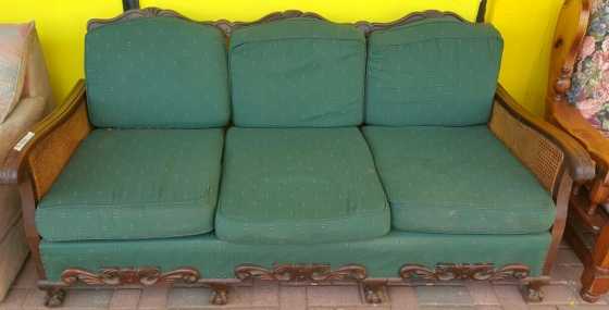 Couch 3-Seater Ball amp Claw