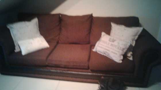 Couch - 3 Seater good condtion