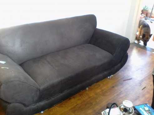 Couch for sale the arm broke but its fixable