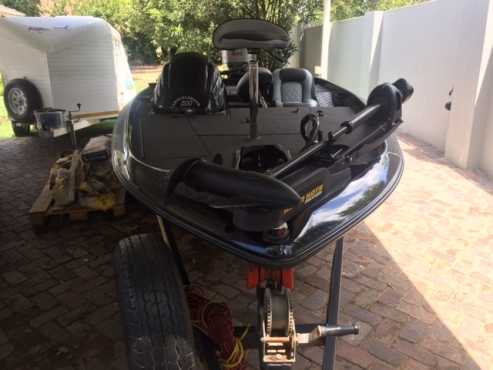 Crackleback 500 Bass boat for sale