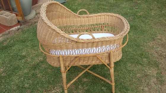 Cradle Rotan