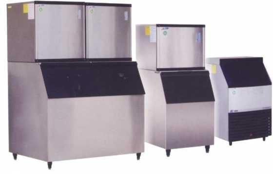 Cube ice making machine