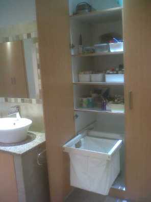 CUSTOM MADE BUILT IN CUPBOARDS - EAST RAND BEN0NI